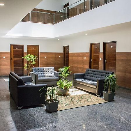 Hotel Bombay Residency--Bombay Lucky Restaurant Мангалор Екстериор снимка