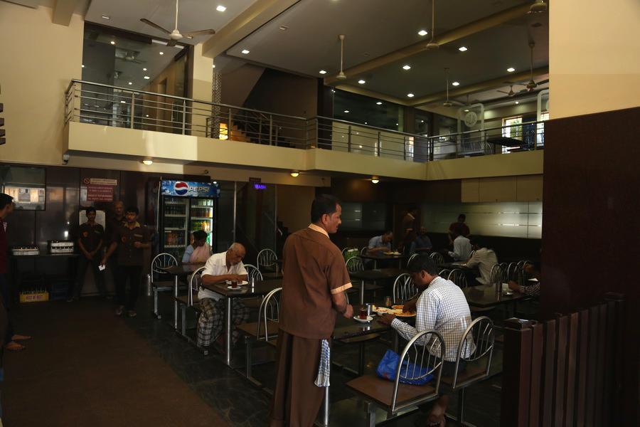 Hotel Bombay Residency--Bombay Lucky Restaurant Мангалор Екстериор снимка
